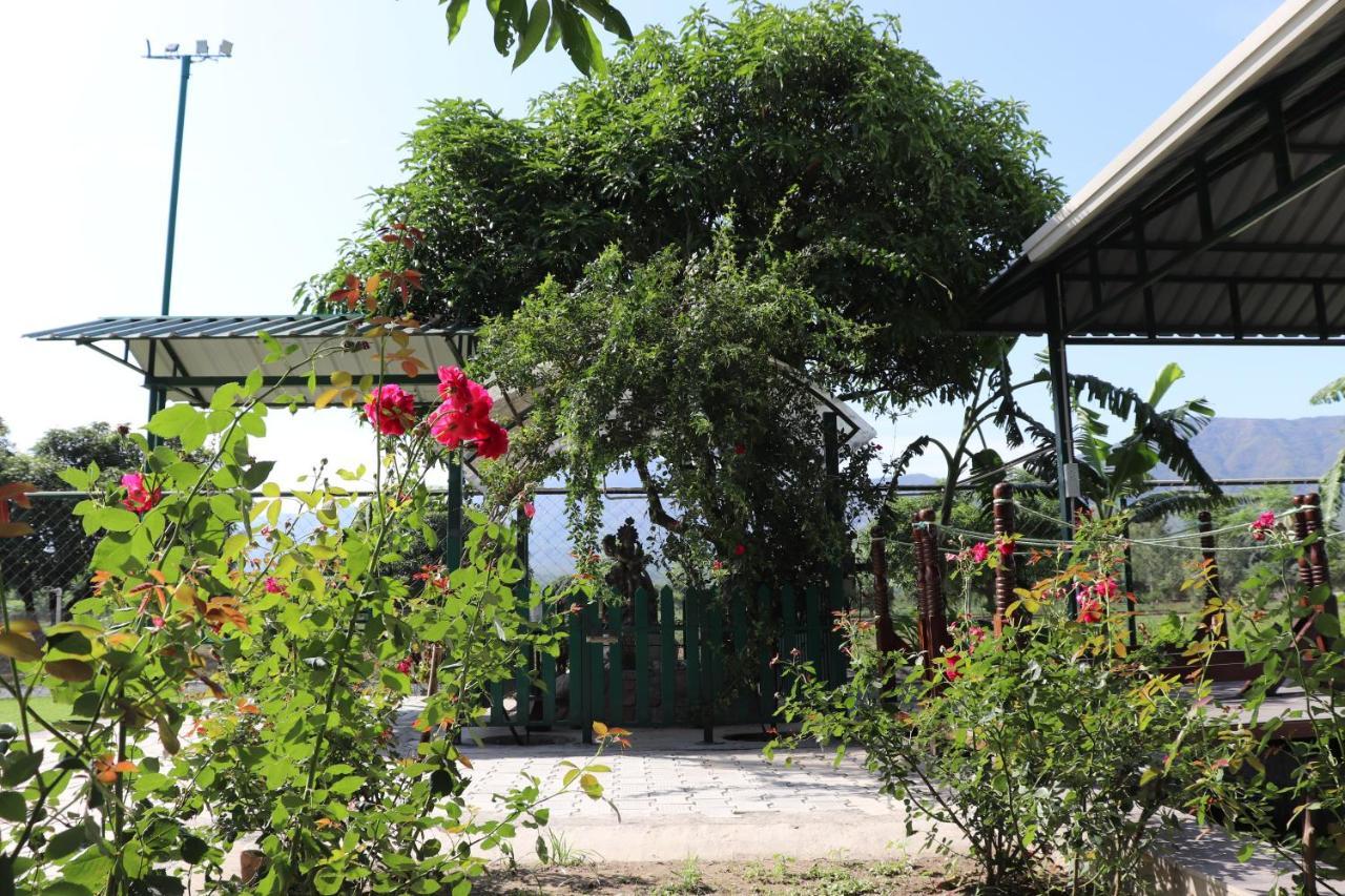 Sukoon - A Wellness Resort, Uttarakhand Chuharpur Zewnętrze zdjęcie